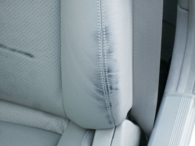 Bestand:Auto-Fellabfärbung-02.jpg