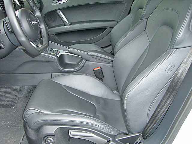 Bestand:Autoleder-Audi-TT-2007.jpg