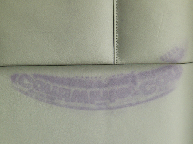 Bestand:Autositz-Reifenabdruck.jpg