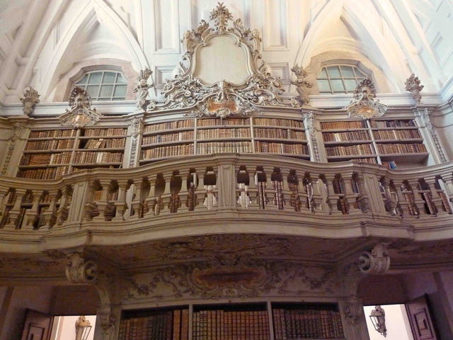 Bestand:Bibliothek-antik-001.jpg