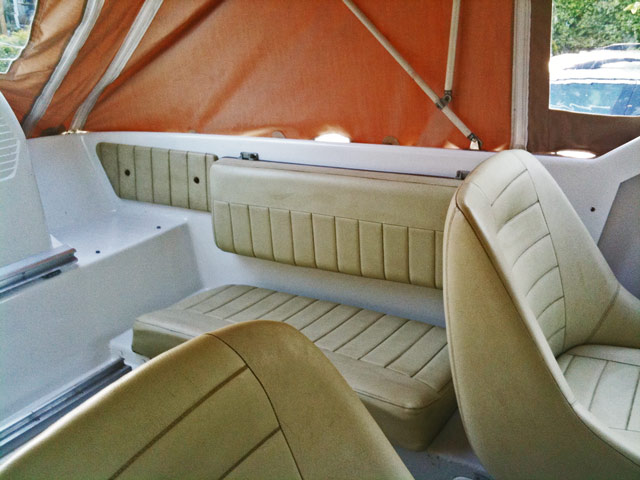 Bestand:Boot-Kunstleder-01.jpg