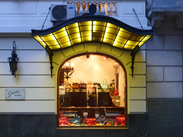 Bestand:Buenos-Aires-Ledergeschäft.jpg