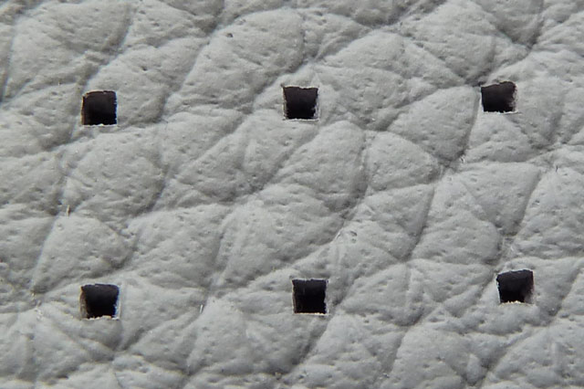 Bestand:Eckige-Perforation-001.jpg