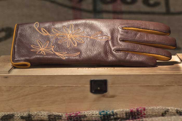 Bestand:Elchleder Handschuhe 04.jpg