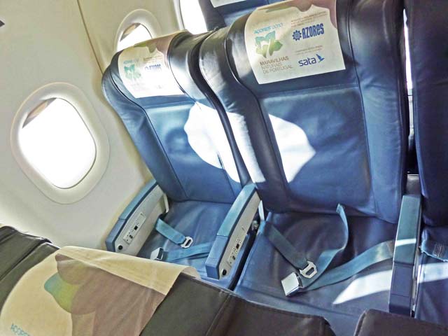 Bestand:Flugzeug-Sitze-01.jpg