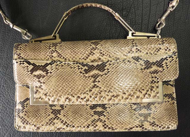 Bestand:Handtasche-Python-06.jpg