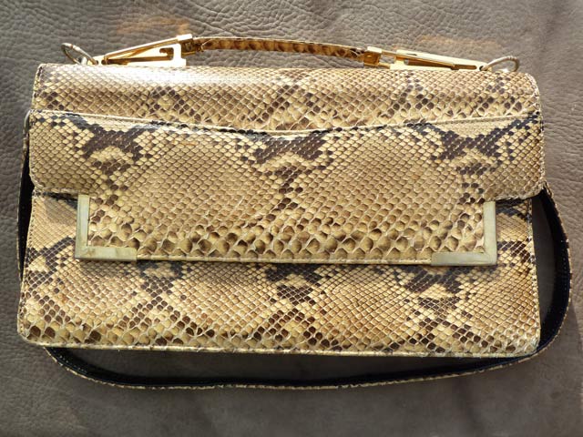 Bestand:Handtasche-Python-10.jpg