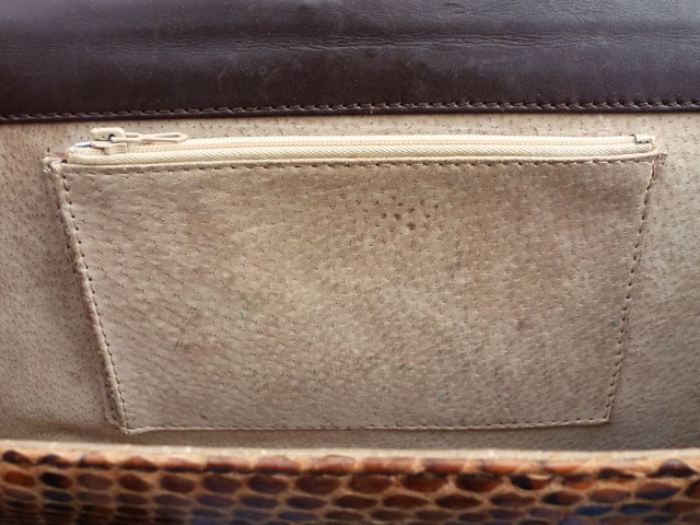 Bestand:Handtasche-innen-02.jpg