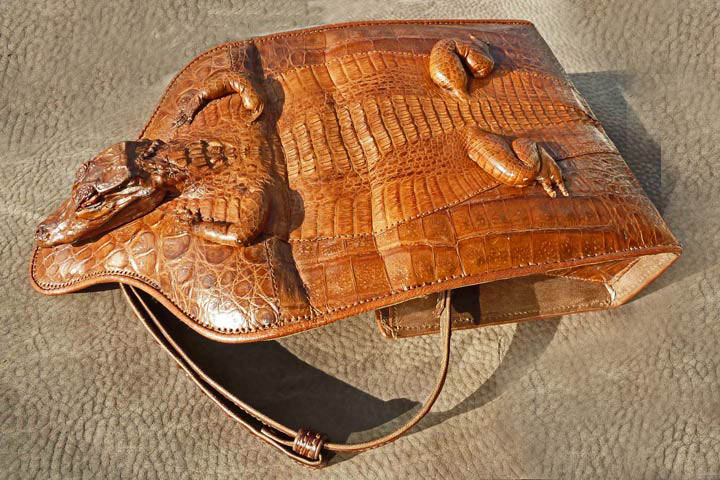 Bestand:Kroko-Handtasche-01.jpg