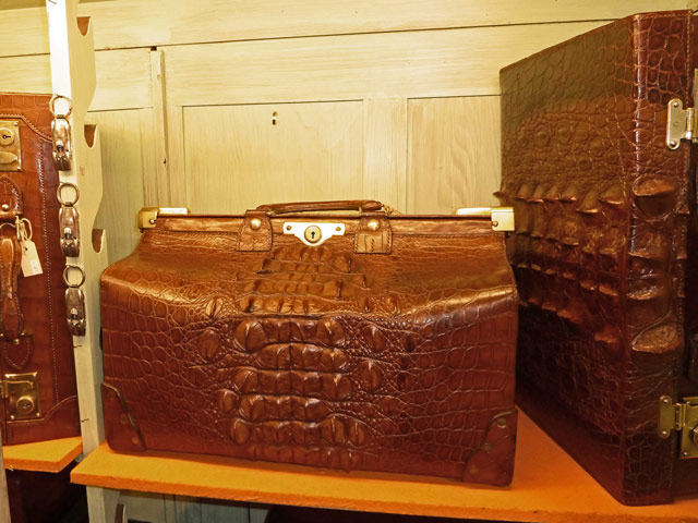 Bestand:Kroko-Koffer-02.jpg