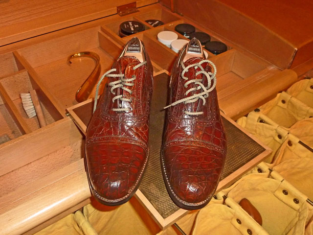 Bestand:Kroko-Schuhe-01.jpg