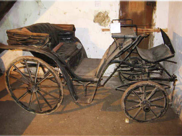 Bestand:Kutsche-alt-2012-01.jpg