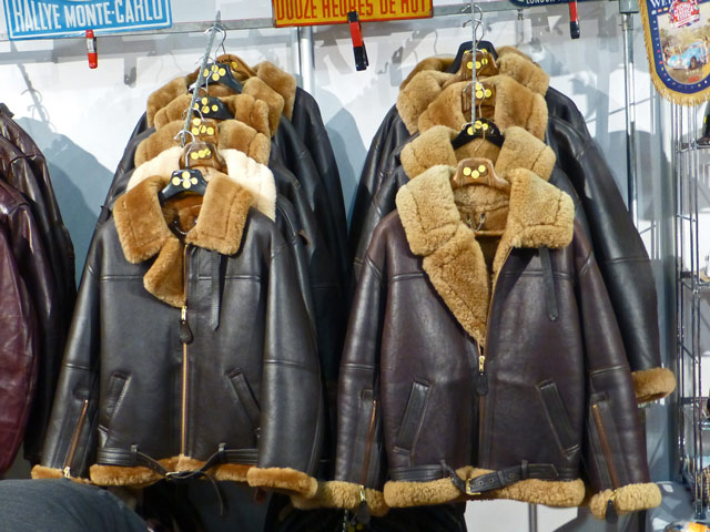 Bestand:Lammfelljacke-06.jpg