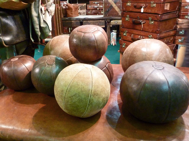 Bestand:Lederball-alt-002.jpg