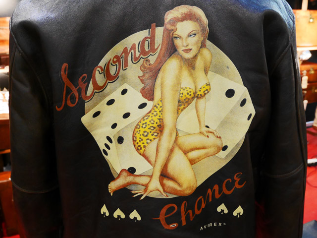 Bestand:Lederjacke-bedruckt-01.jpg