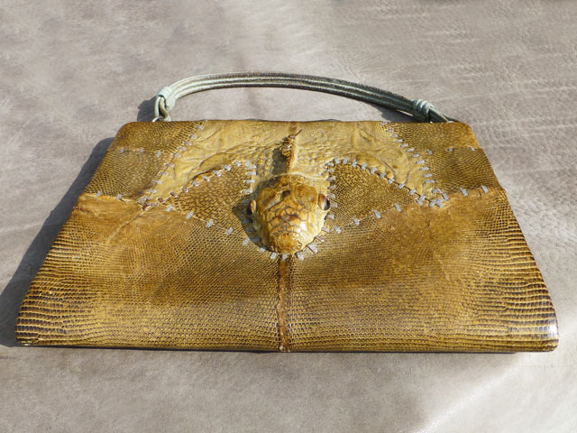 Bestand:Leguan-Handtasche-08.jpg