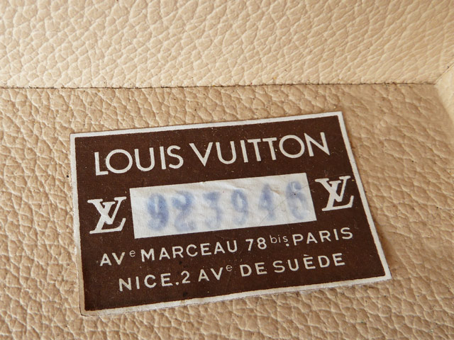 Bestand:Louis-Vuitton-005.jpg