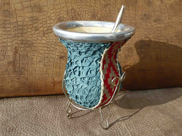 Bestand:Mate-Becher-Kuhmagen-01.jpg