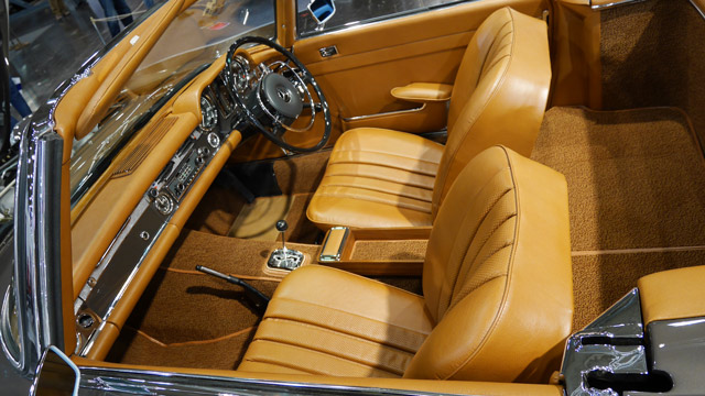 Bestand:Mercedes-Cognac-Zweiton-Kopie-04.jpg