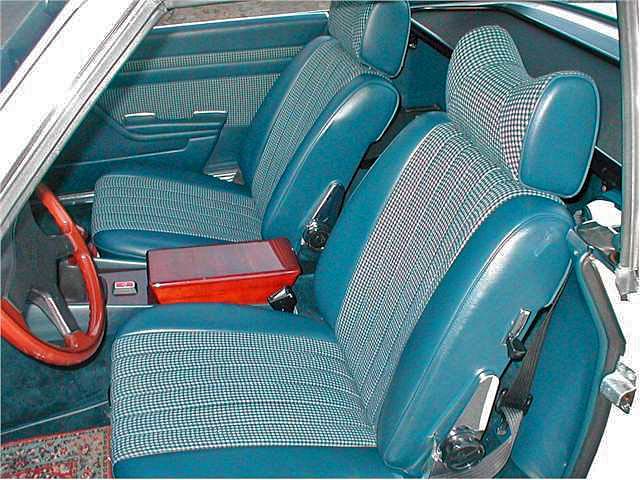 Bestand:Mercedes-Kunstleder-Stoff-1.jpg