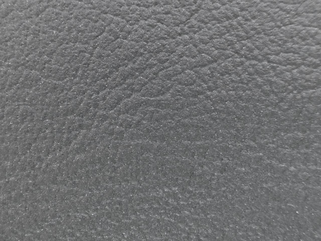 Bestand:Mercedes-titangrau-Metallic-01-leicht.jpg