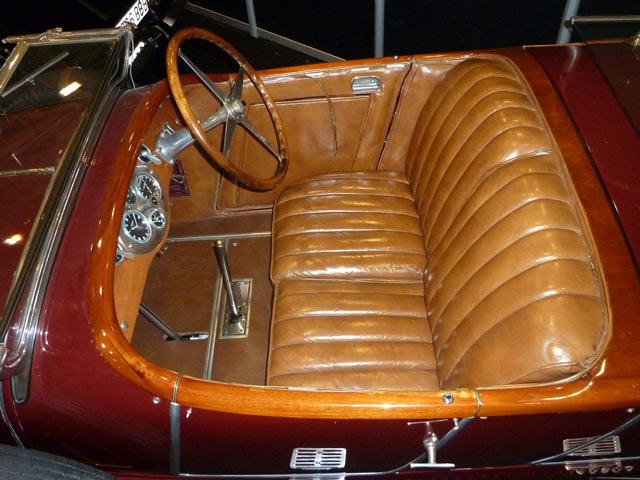 Bestand:Oldtimer-Patina-01.jpg