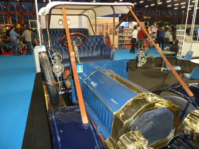Bestand:Oldtimer-Riemen-01.jpg