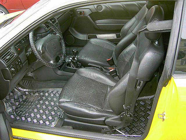 Bestand:Opel-Calibra-1994.jpg