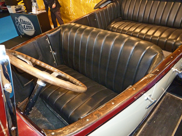 Bestand:Packard-1923-Kunstleder-02.jpg