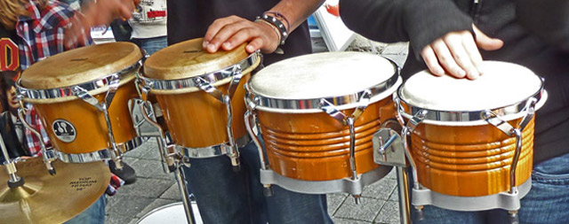 Bestand:Pergament-Trommel-004.jpg