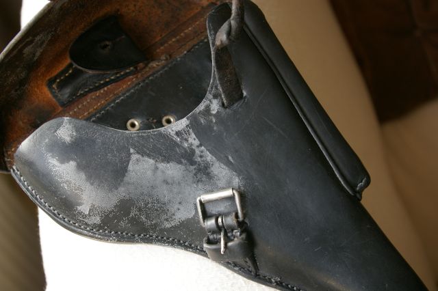 Bestand:Pistolentasche08.jpg