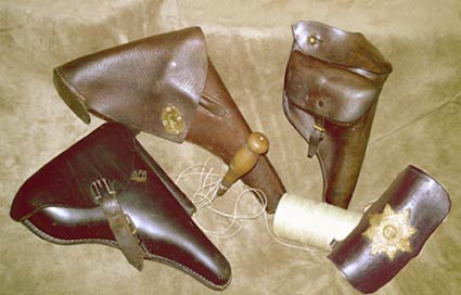 Bestand:Pistolentaschen01.jpg
