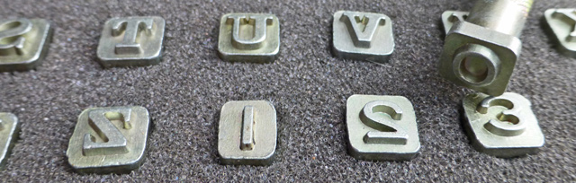Bestand:Punzieren-Buchstaben-03.jpg