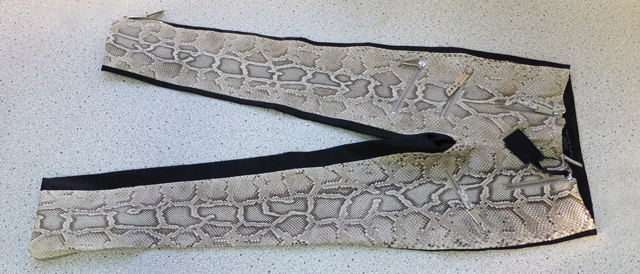 Bestand:Python-Lederhose-Stretchleder-01.jpg