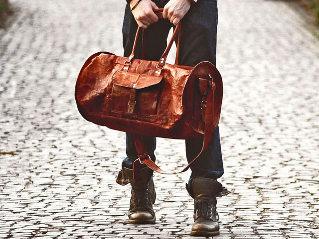 Bestand:Reisetasche-Leder-02.jpg