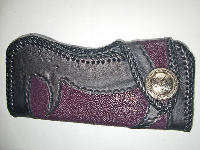 Bestand:Rochenleder-Wallet-01.jpg