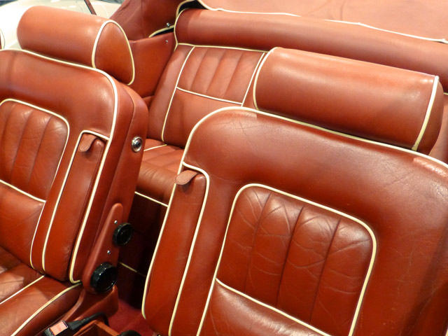 Bestand:Rolls-Royce-Corniche-II-Bj-83-01.jpg