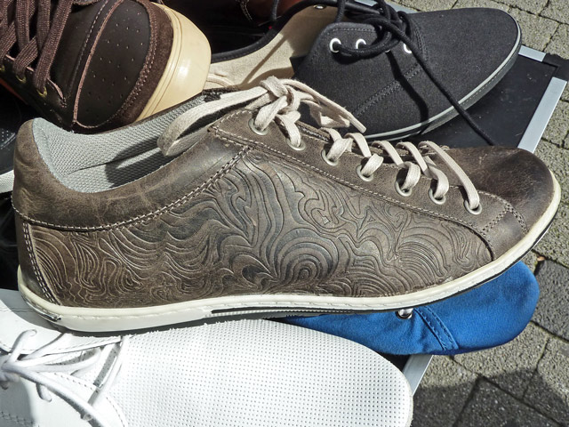 Bestand:Schuh-Praegung-001.jpg