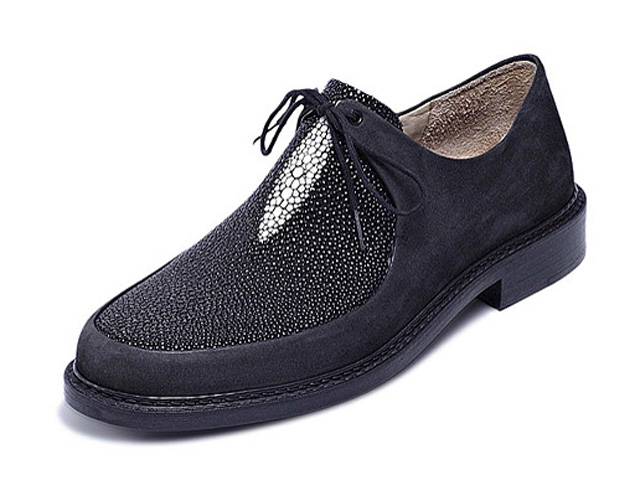 Bestand:Schuh-Rochen-Nubuk-01.jpg