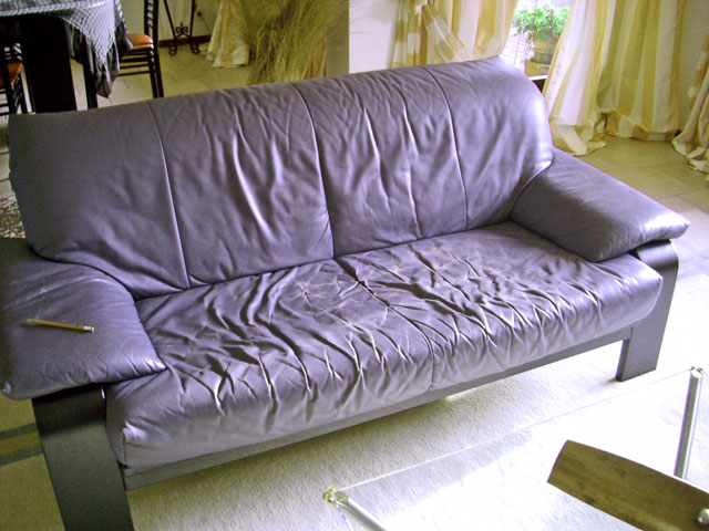 Bestand:Sofa-Falten-2010-01.jpg