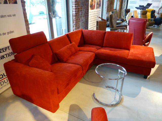 Bestand:Sofa-Nubuk-01.jpg
