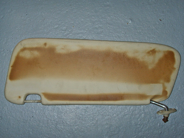 Bestand:Sonnenblende-Mercedes-Durch.jpg