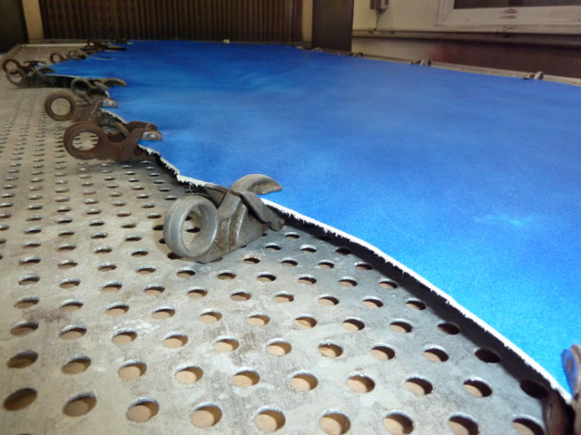 Bestand:Spannrahmen-Farbe-02.jpg