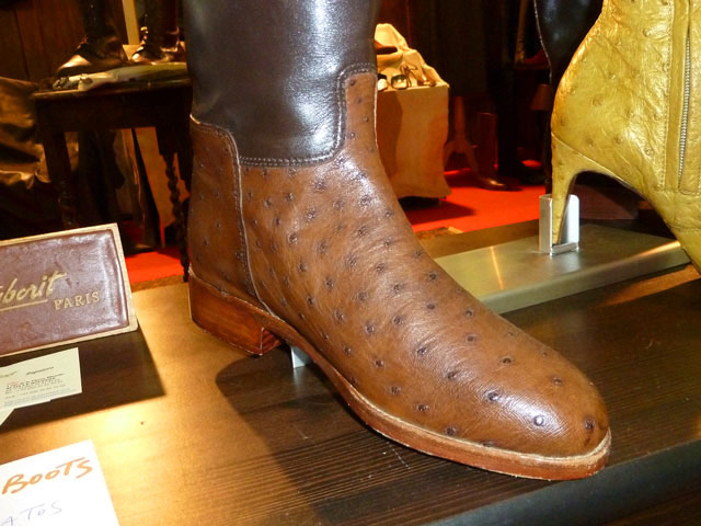 Bestand:Straussenleder-Stiefel-02.jpg