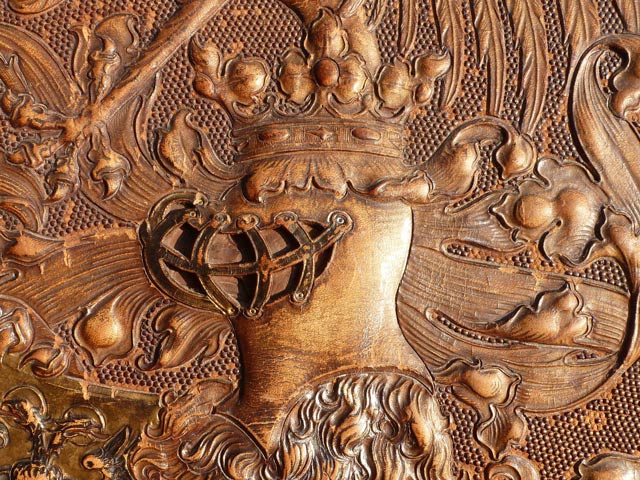Bestand:Stuhl-Praegung-2011-10-07.jpg