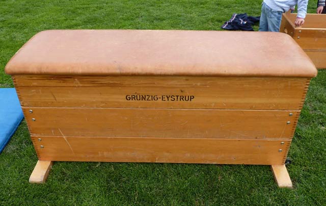 Bestand:Turngeraete-02.jpg