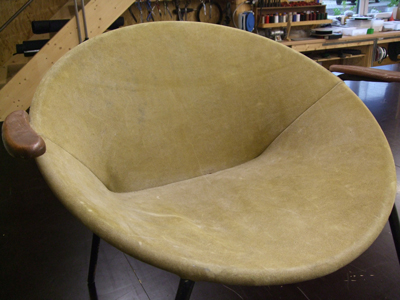 Bestand:Veloursleder-Sessel-50er-Ja.jpg