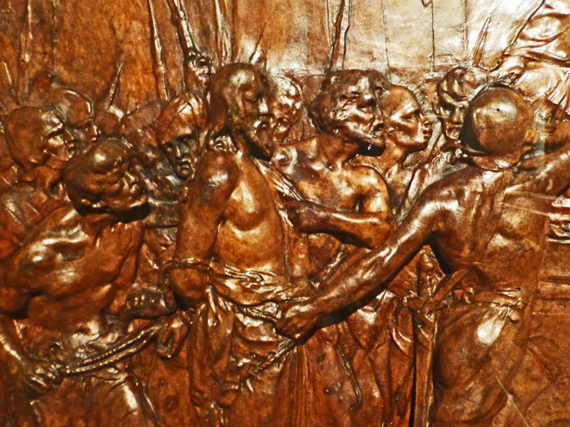 Bestand:Verformung-01-Ledermuseum-Offenbach.jpg