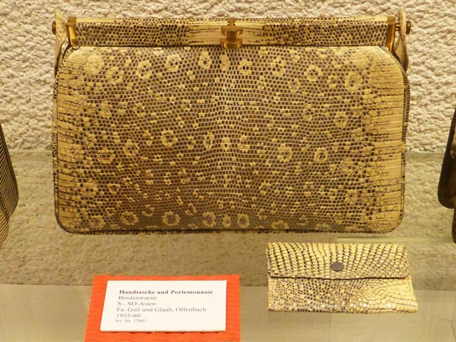 Bestand:Waranleder-Handtasche-01.jpg