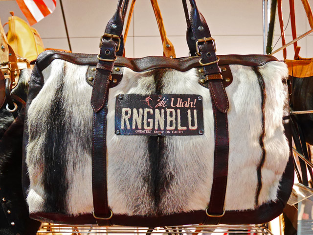 Bestand:Ziegenfell-Tasche-03.jpg
